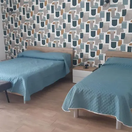 Phoenix Bed and Breakfast 3*